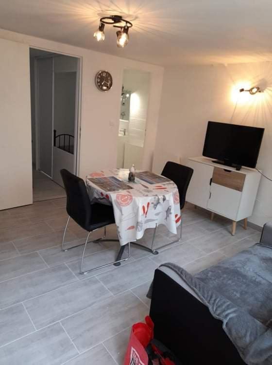 F2 Rdc Promo Cour Courseulles Sur Mer 외부 사진